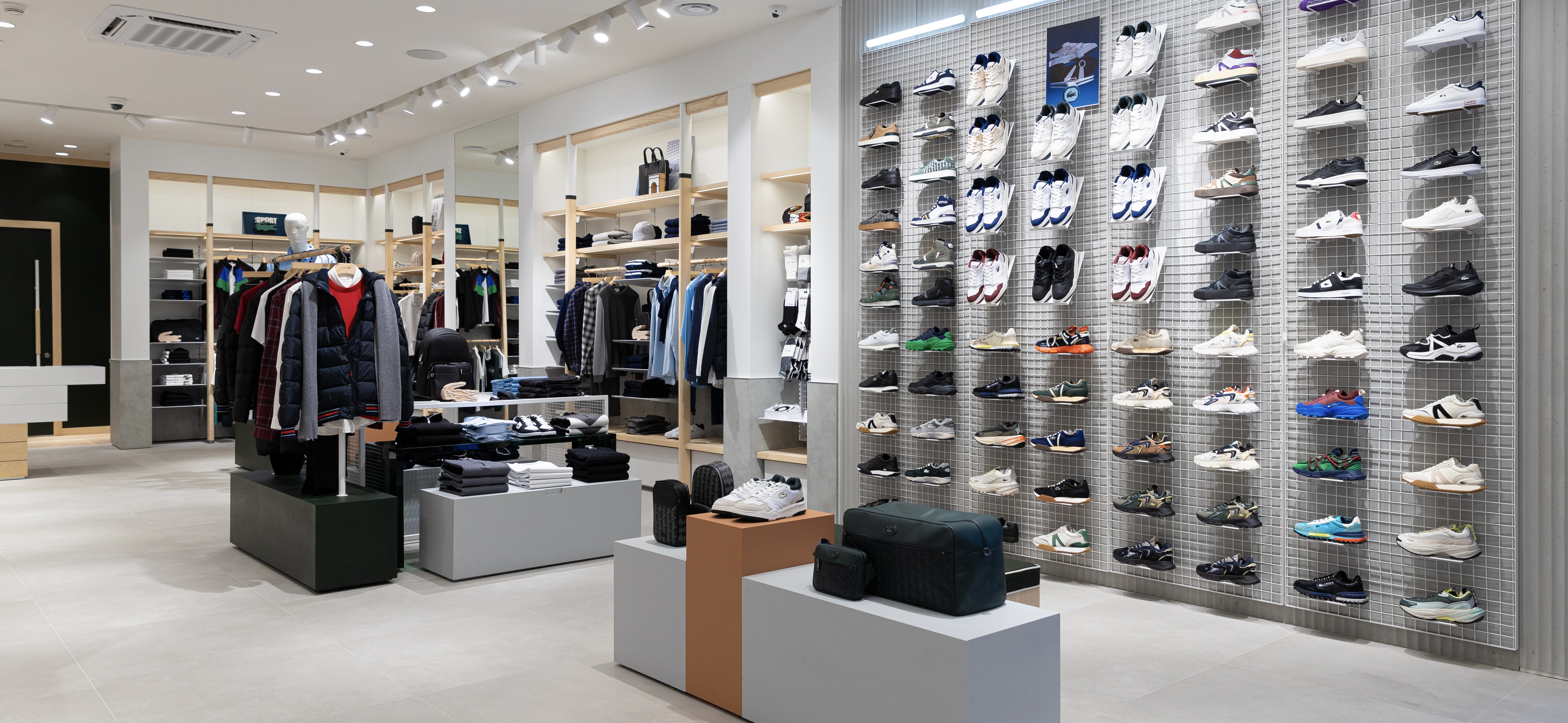 EssentaiMall